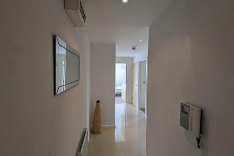 2 bedroom flat to rent, South Quay, Kings Road, Swansea. SA1 8A1