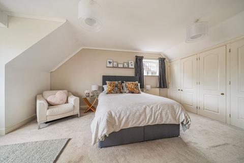 4 bedroom chalet for sale, Daux Avenue, Billingshurst, RH14