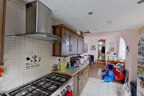 3 bedroom terraced house for sale, 81 Court Road, Grangetown, Cardiff, South Glamorgan, CF11 6SA