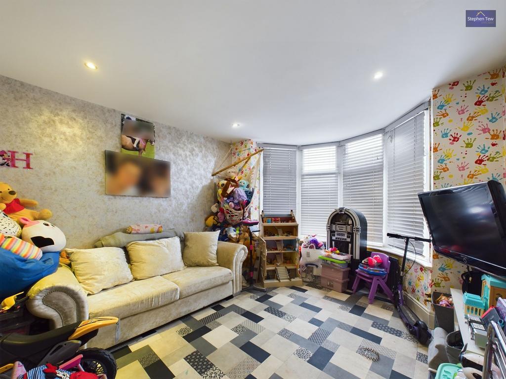 Bedroom 4/Reception Room