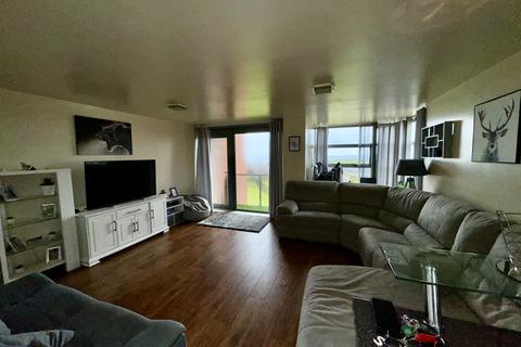 2 bedroom apartment for sale, Queens Promenade, Bispham FY2