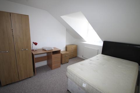 2 bedroom flat to rent, North Road East, Plymouth PL4