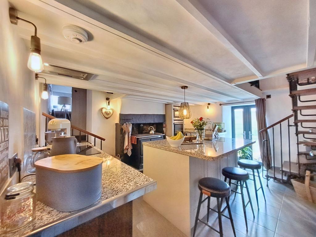 Kitchen/Breakfast Room