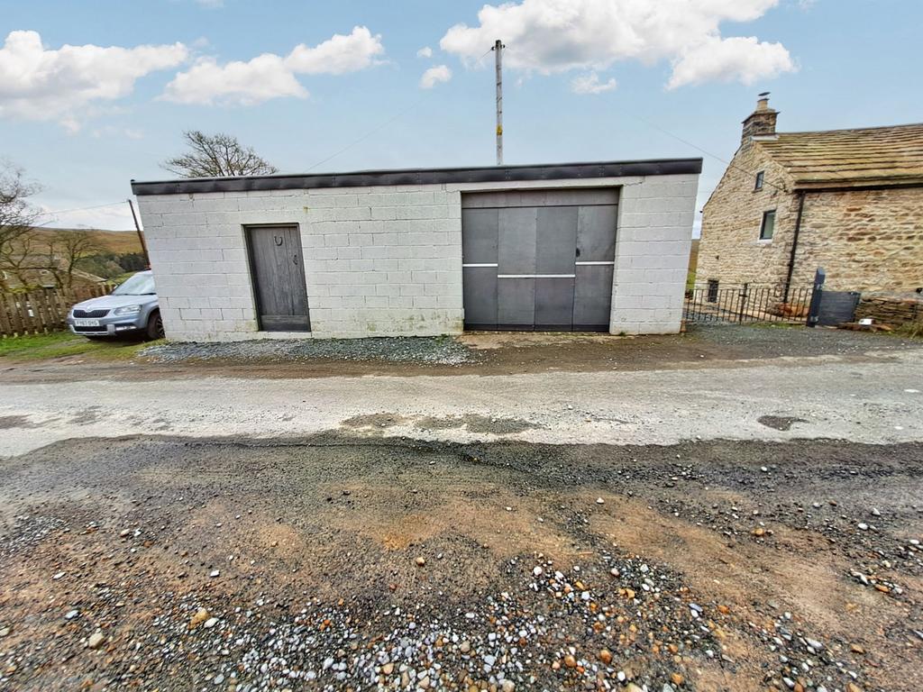 Detached Garage/Workshop
