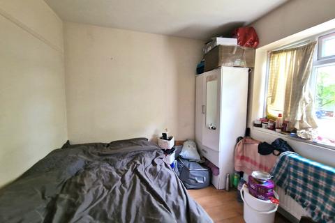 2 bedroom flat to rent, Harrow, London HA1