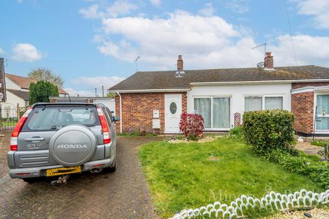 2 bedroom semi-detached bungalow to rent, Rosemary Road, Blofield, NR13