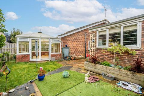 2 bedroom semi-detached bungalow to rent, Rosemary Road, Blofield, NR13