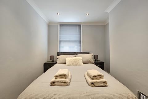 2 bedroom apartment to rent, Bouverie Place, Paddington W2