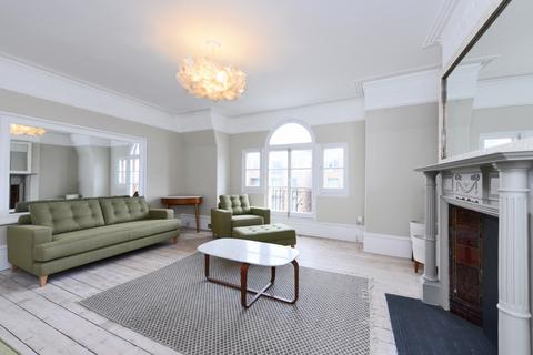 4 bedroom flat to rent, Burgess Park Mansions, West Hampstead NW6