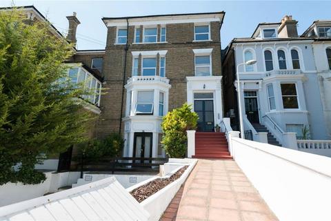 3 bedroom flat for sale, The Vale, Broadstairs, CT10