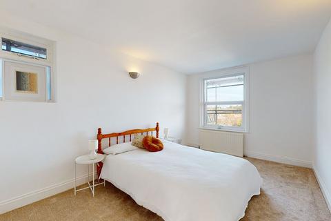 3 bedroom flat for sale, The Vale, Broadstairs, CT10