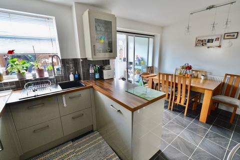 3 bedroom terraced house for sale, Woodlands, Evesham, WR11 1XH