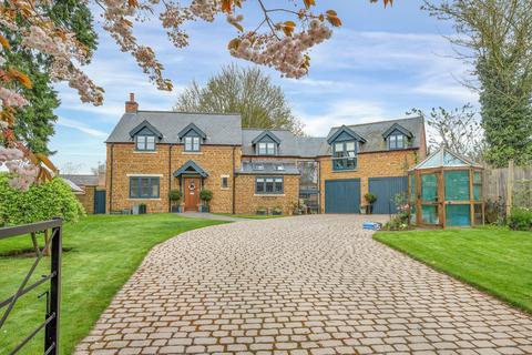 4 bedroom detached house for sale, Spring Lane, Wymondham