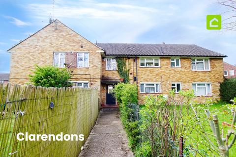 2 bedroom flat for sale, Atherfield Road, Reigate RH2