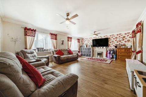 Jaylex Lodge Gull Road, Guyhirn, Wisbech, PE13 4ER