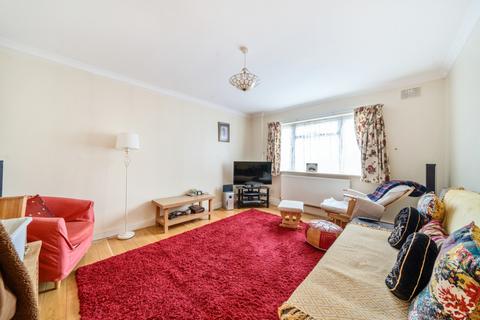 2 bedroom flat for sale, Wilmer Crescent, Kingston Upon Thames, KT2