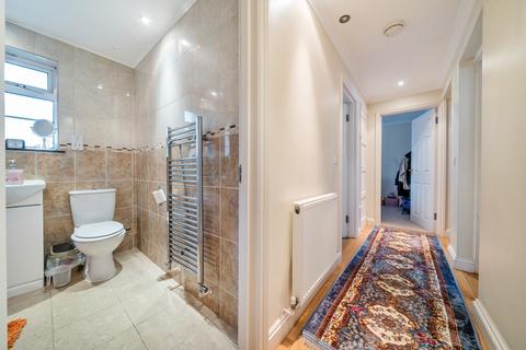 4 Wilmer Crescent, Kingston Upon Thames, KT2 5LU
