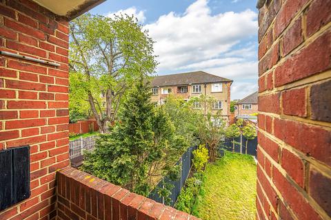 4 Wilmer Crescent, Kingston Upon Thames, KT2 5LU