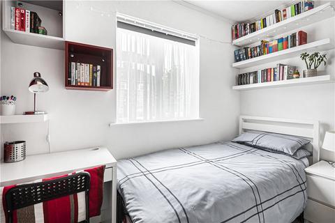 17 Redfern Avenue, Hounslow, TW4 5NA