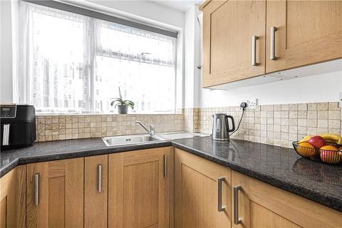 17 Redfern Avenue, Hounslow, TW4 5NA
