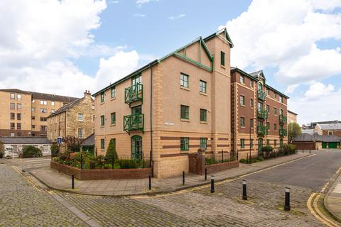 3 bedroom flat for sale, Silvermills, Edinburgh EH3