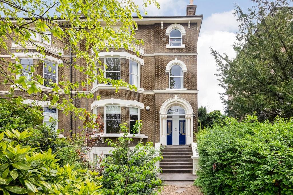 Wickham Road, Brockley, London, SE4 2 bed for sale £550,000