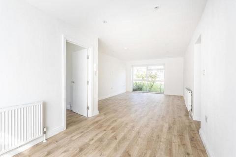 2 bedroom maisonette to rent, Heath View,  East Finchley,  N2