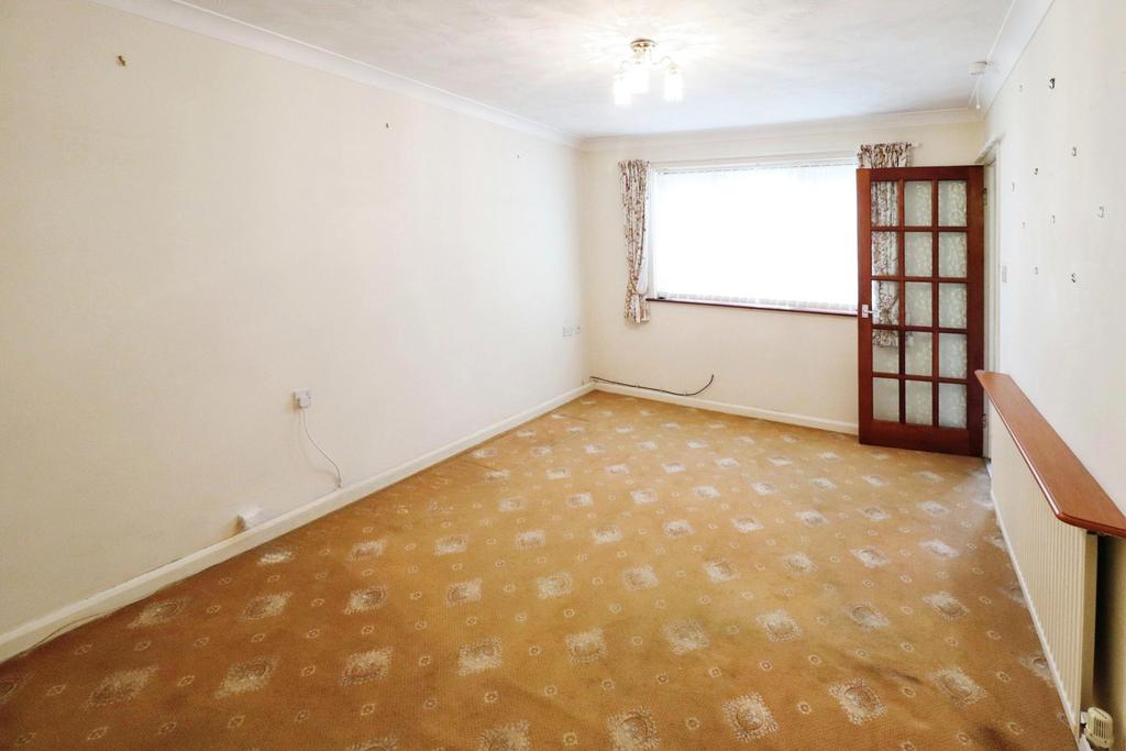 Meadowlake Close, Lincoln LN6 2 bed terraced bungalow for sale £140,000