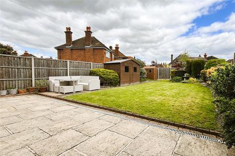 37 Ford Close, Ashford, TW15 3SB