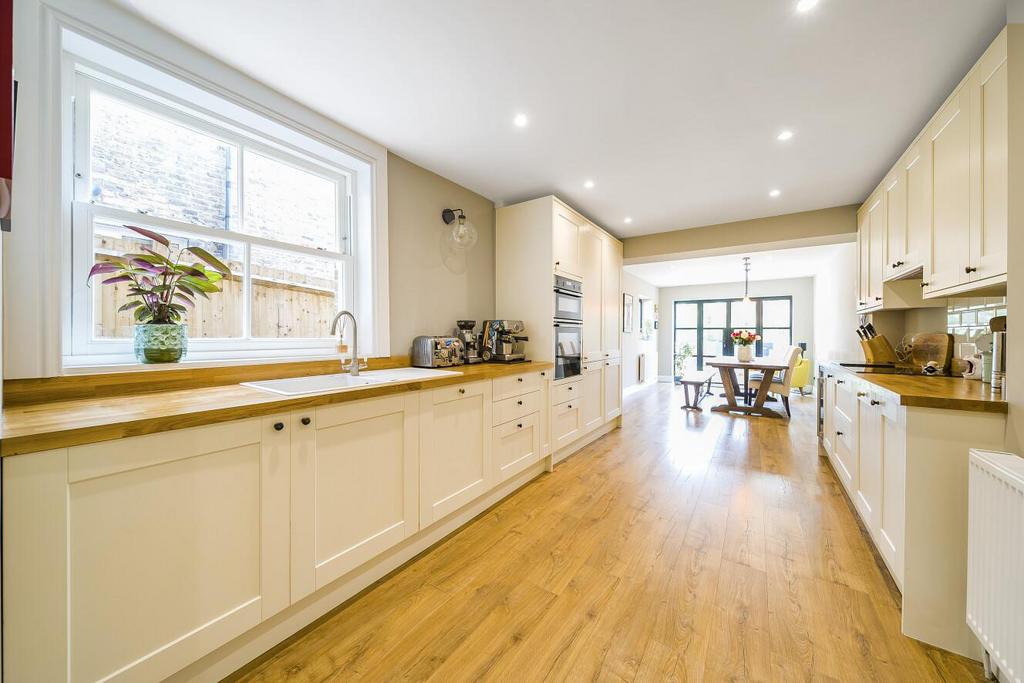 Gleneagle Road, Streatham 4 bed terraced house for sale £1,075,000