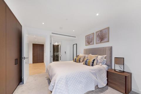 2 bedroom apartment to rent, Landmark Pinnacle, 10 Marsh Wall, Canary Wharf, London, E14