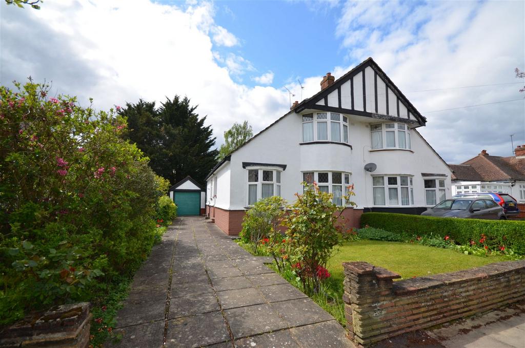 Borrowdale Avenue, Harrow, HA3 3 bed semidetached house for sale £