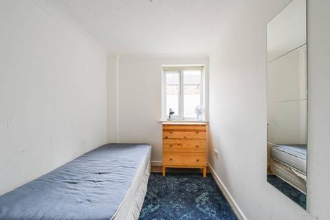2 bedroom flat to rent, 12 Ireton Street, London E3