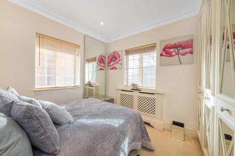 2 bedroom flat to rent, The Mount, Hampstead, London, NW3