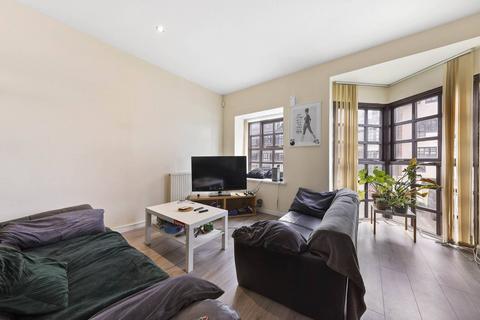 3 bedroom end of terrace house to rent, Rope Street, Canada Water, London, SE16