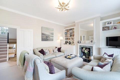 3 bedroom flat to rent, Top Floor Flat, 16 St Maur Road, Fulham, London, SW6