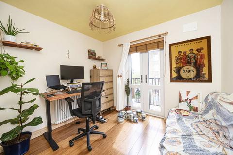 Flat 6, 2 Horatio Street, London, E2 7SB