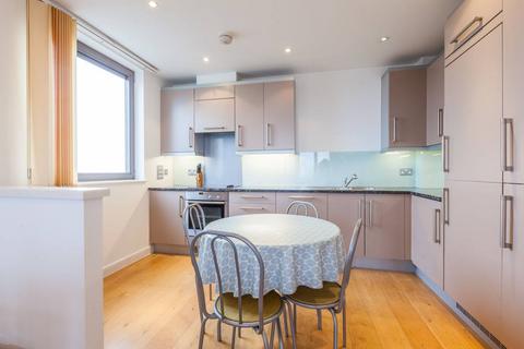 2 bedroom flat to rent, Spencer Way, Tower Hamlets, London, E1