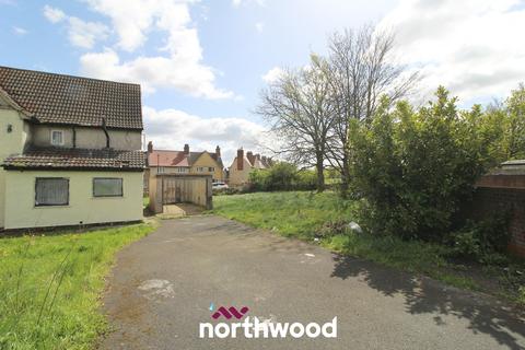 3 bedroom semi-detached house for sale, East Avenue, Doncaster DN6