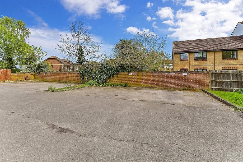 Driveway/Parking