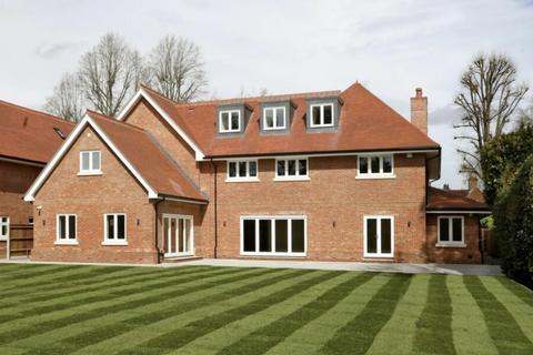 6 bedroom detached house to rent, Beaconsfield HP9