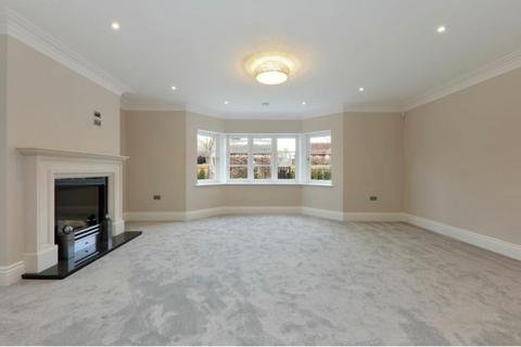 6 bedroom detached house to rent, Beaconsfield HP9