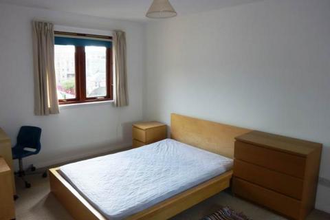 2 bedroom flat to rent, Harrismith Place, Edinburgh,