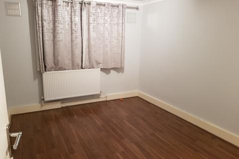 1 bedroom flat for sale, Garrick Close, London W5