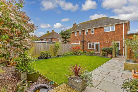 78 Clun Road, Wick, Littlehampton, BN17 7EB