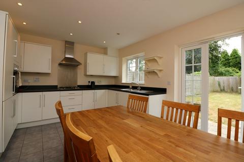 4 bedroom terraced house to rent, Brackendale Close, Englefield Green, Egham, Surrey, TW20