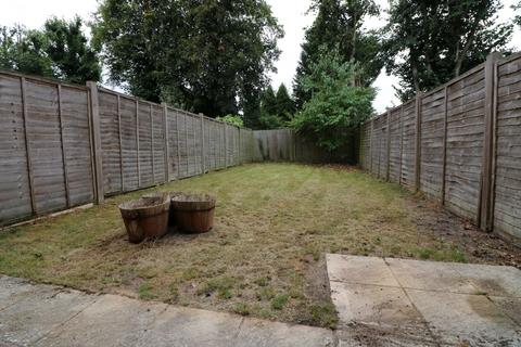 4 bedroom terraced house to rent, Brackendale Close, Englefield Green, Egham, Surrey, TW20