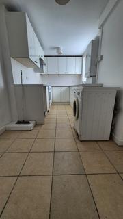 2 bedroom terraced house to rent, Wincombe Street, M14 7PJ