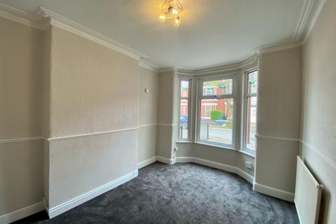 3 bedroom terraced house to rent, Ruskin Road, Crewe, CW2