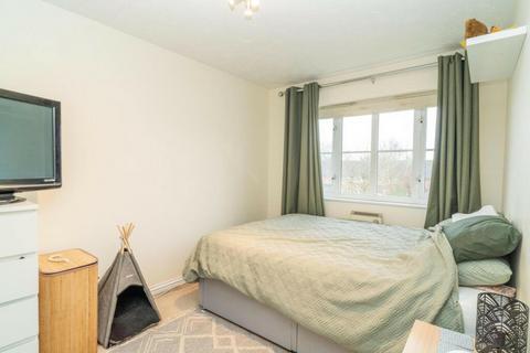 2 bedroom flat for sale, Corfe Close, Borehamwood, Hertfordshire, WD6